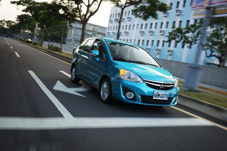  Mitsubishi Colt Plus 2015 года  (TW) (фото 2 из 2)